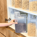 Pote Hermético Porta Mantimento com Copo Medidor de Plástico 2,5L